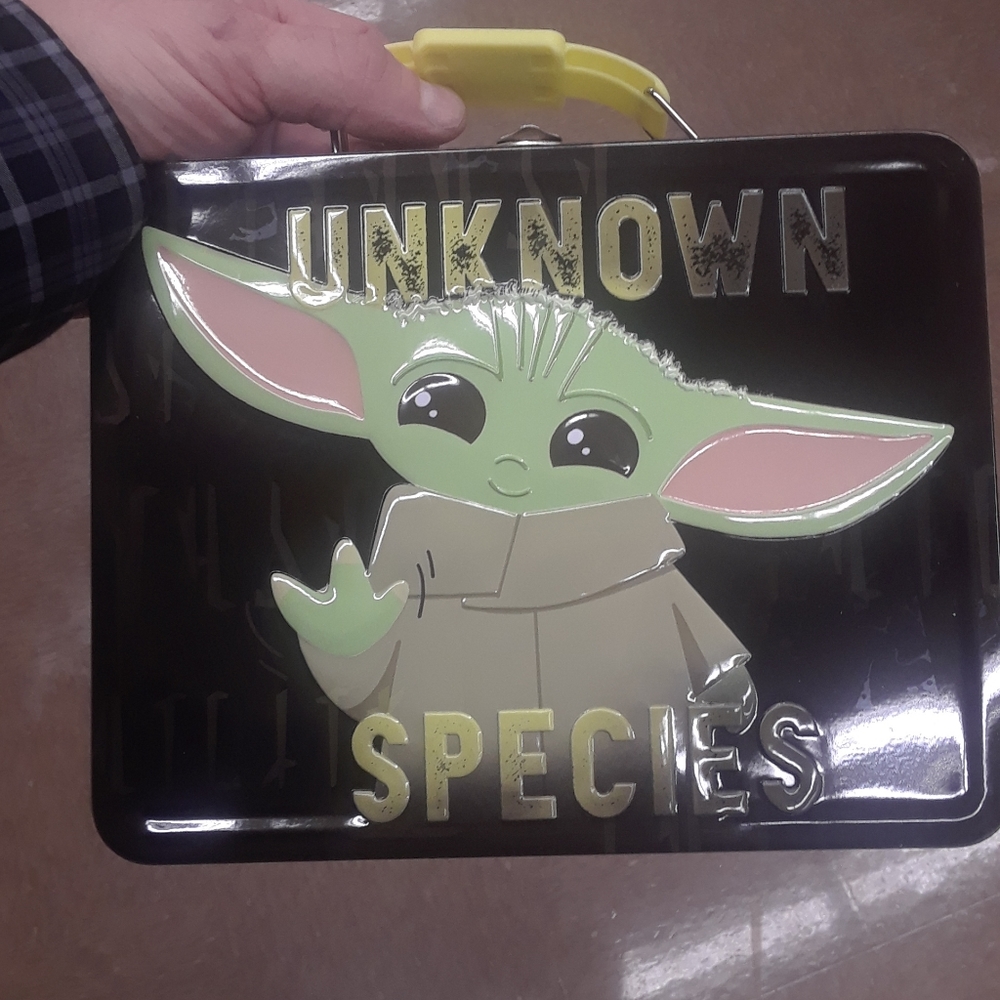 Mandolorian "The Child" Lunch Box